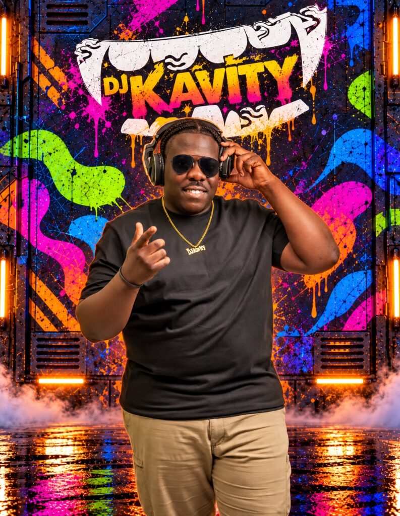 Live Performance by Dj Kavity